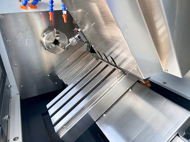 小型車(chē)銑復(fù)合機(jī)